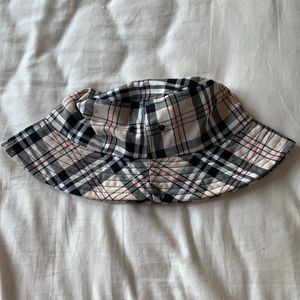 Pacsun bucket hat